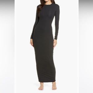 SKIMS LS fits everyone dress